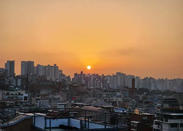 Puzzlestay House 4* Seul
