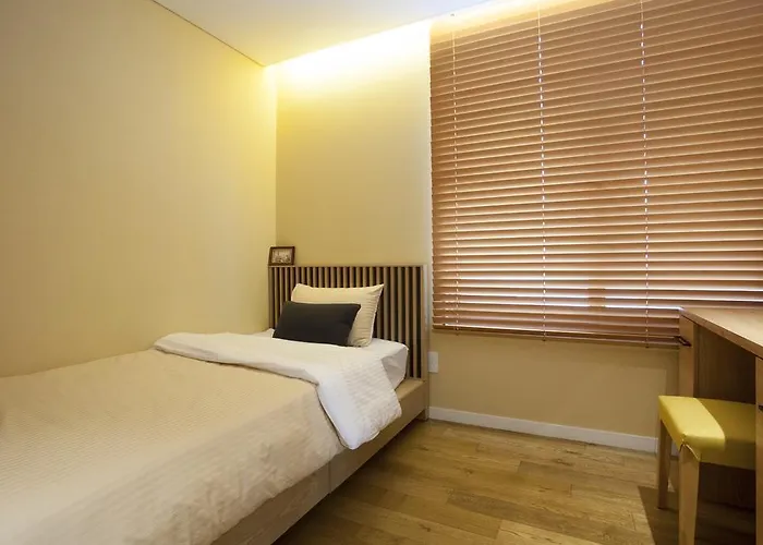Puzzlestay House Casa de hóspedes 4*