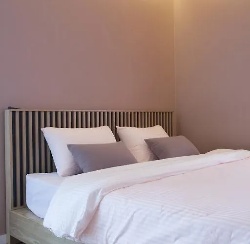 Puzzlestay House 4*
