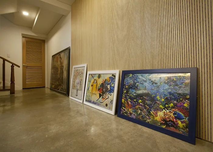 Puzzlestay House 4*