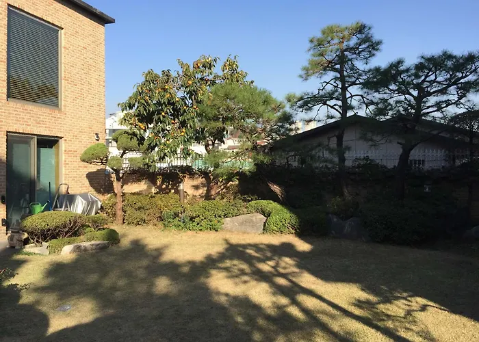 Puzzlestay House